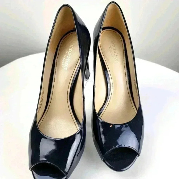 Black Super Chic Heel - Picture 4 of 9